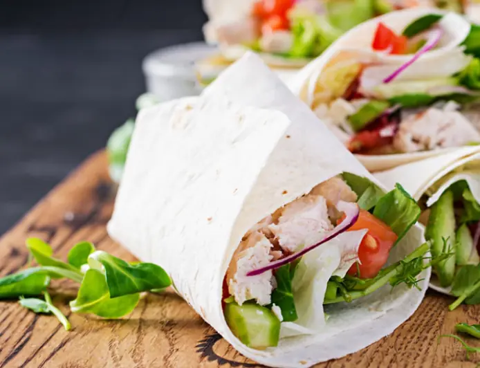 Wraps au poulet et crudités